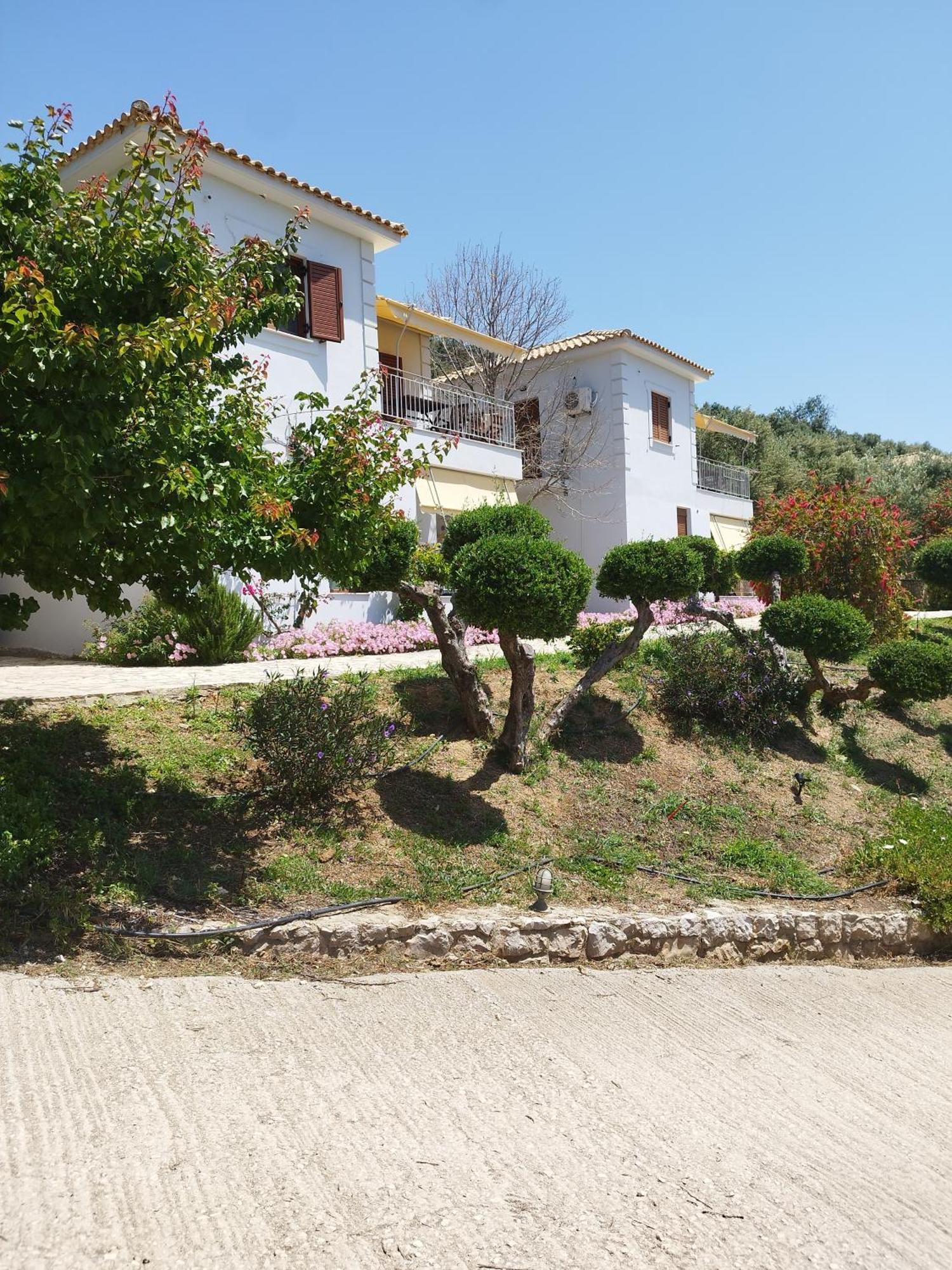 Mary'S Panorama Houses Gialova Exterior photo